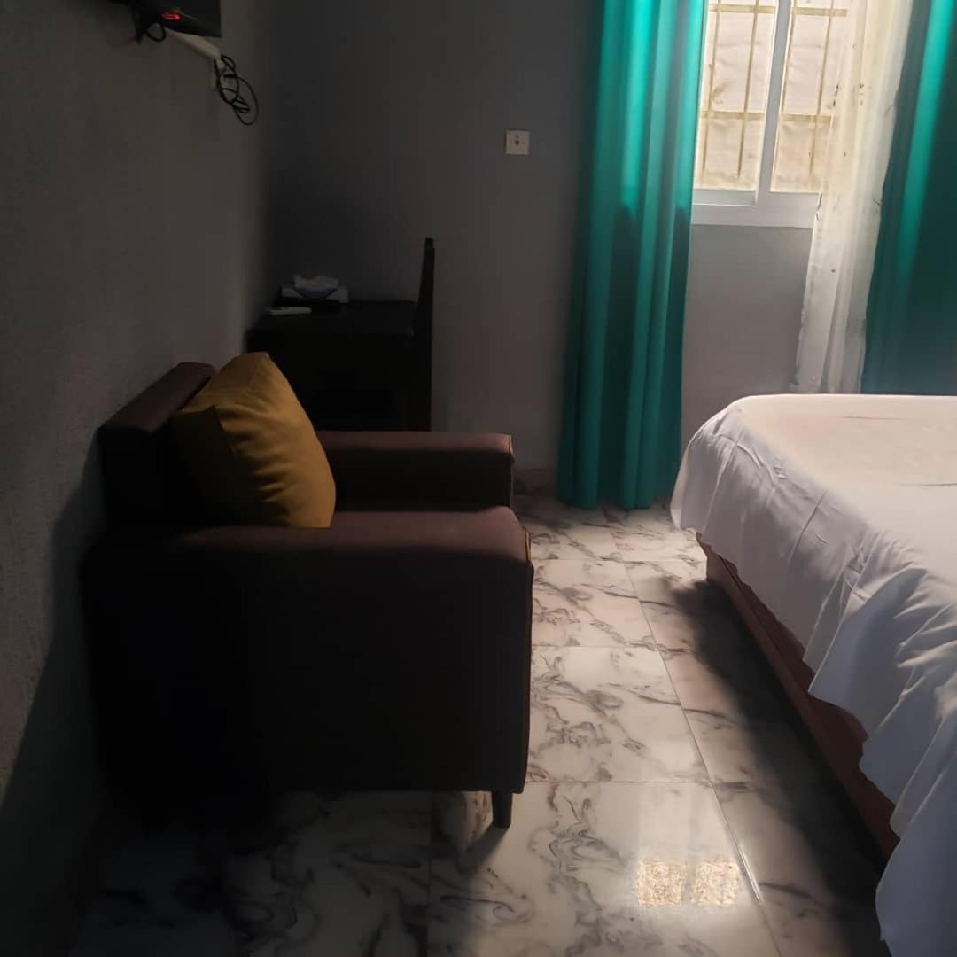 Hotel Sunrise Center Bonapriso - 101 Douala Exterior foto